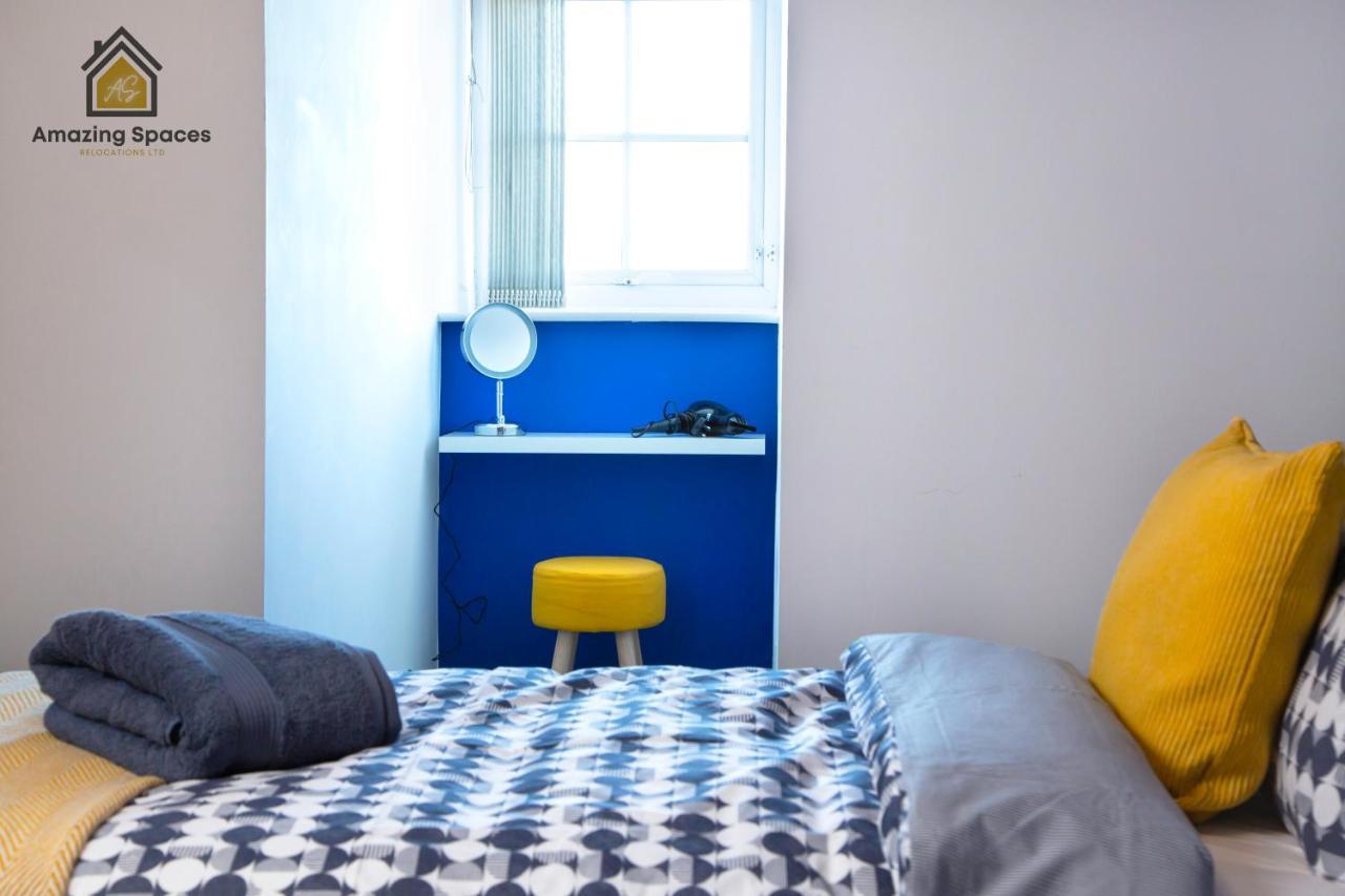 Amazing Spaces: Large Duplex with Parking & Wi-Fi Warrington Exterior photo