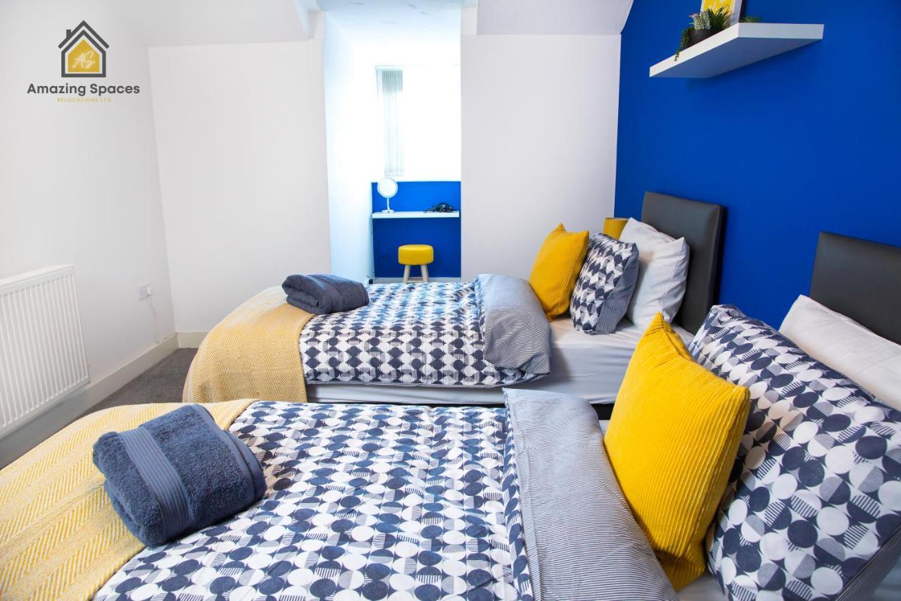 Amazing Spaces: Large Duplex with Parking & Wi-Fi Warrington Exterior photo