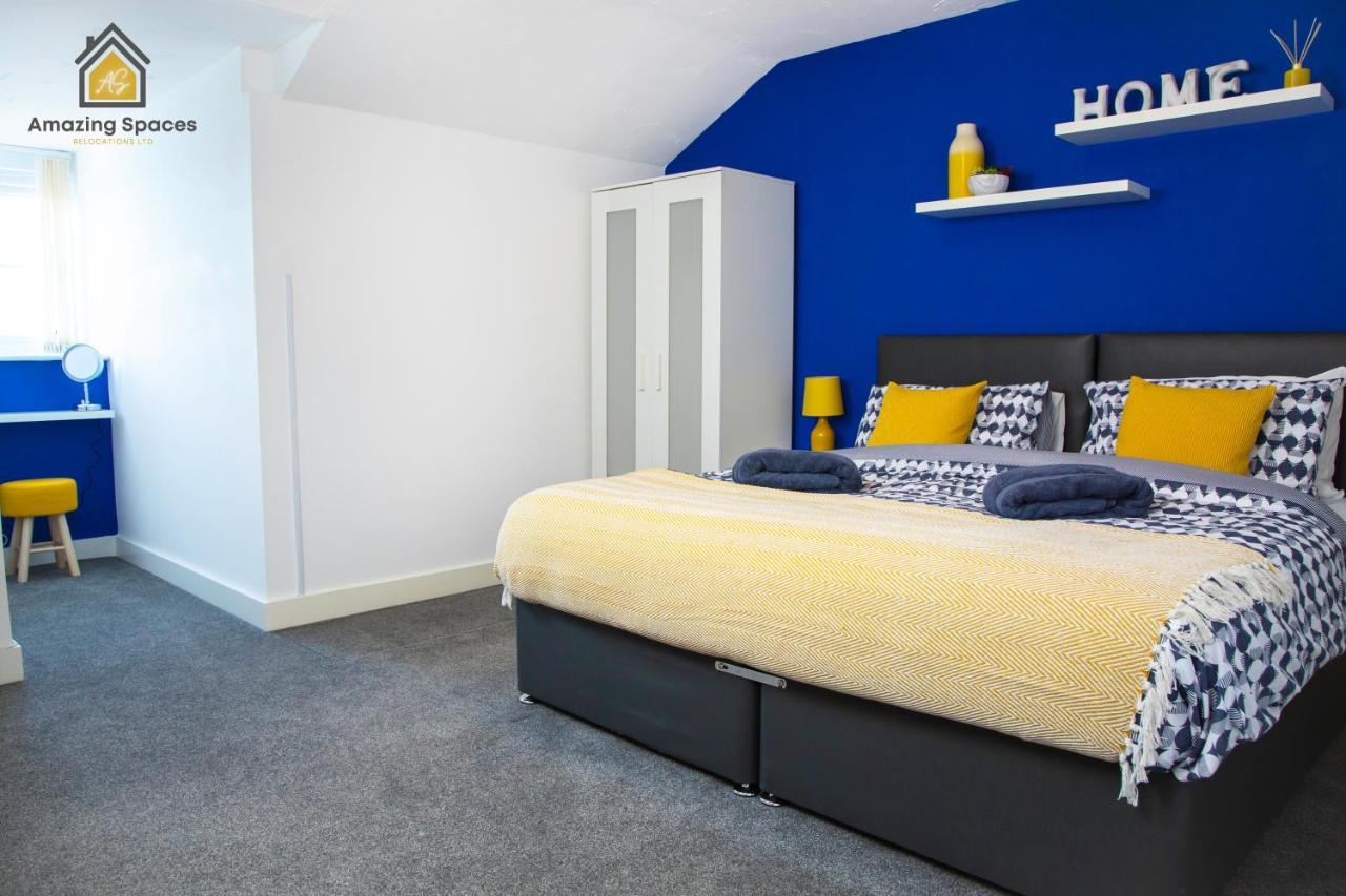 Amazing Spaces: Large Duplex with Parking & Wi-Fi Warrington Exterior photo